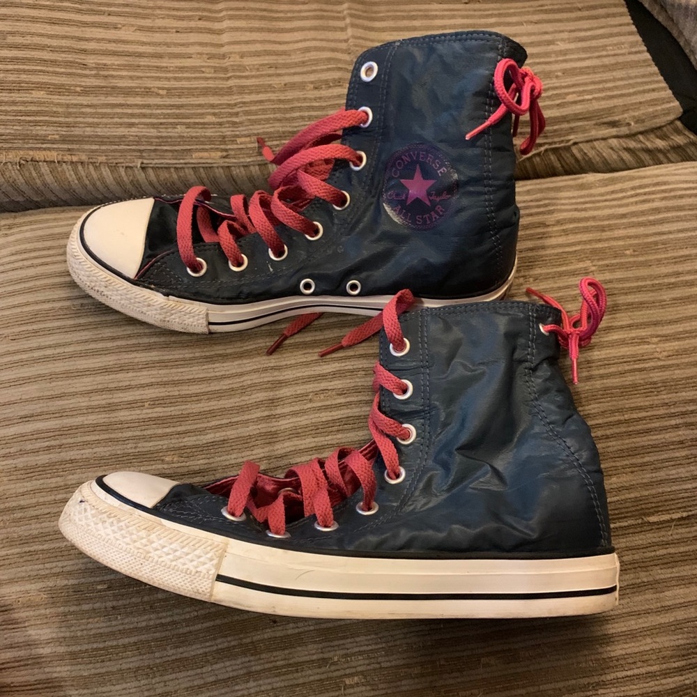 High top Converse sz 7.5 - Picture 2 of 5